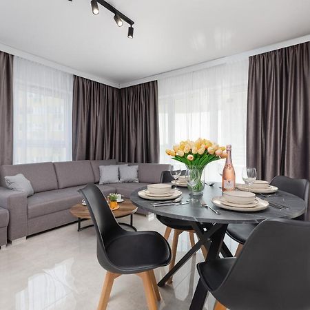 Sun Towers Lux Apartments By Renters Prestige Swinoujscie Bagian luar foto
